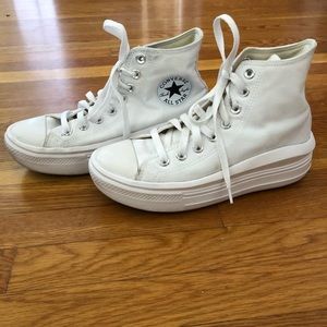 Converse Chuck Taylor All Star Move. White. Size 7